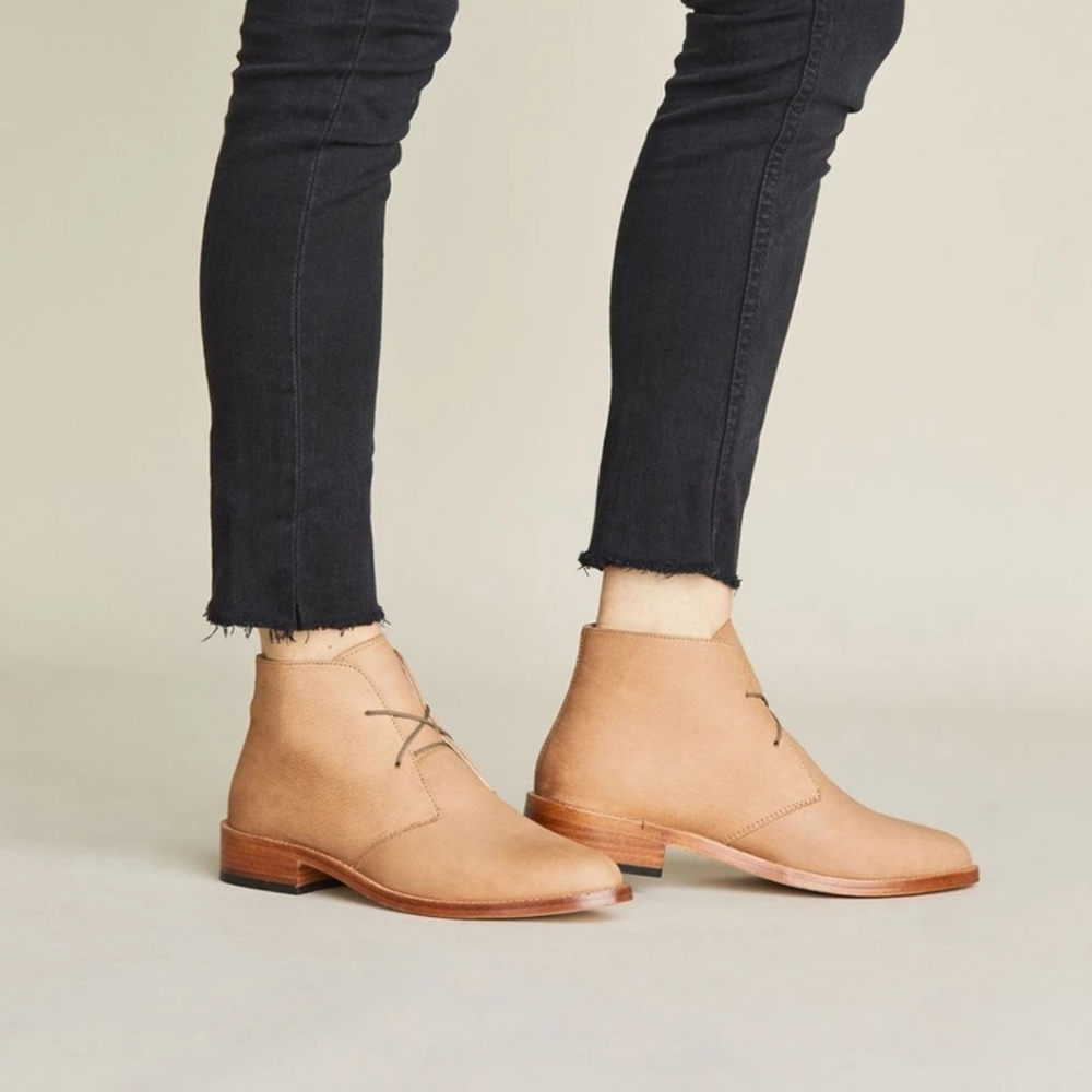 Nisolo Isa boot